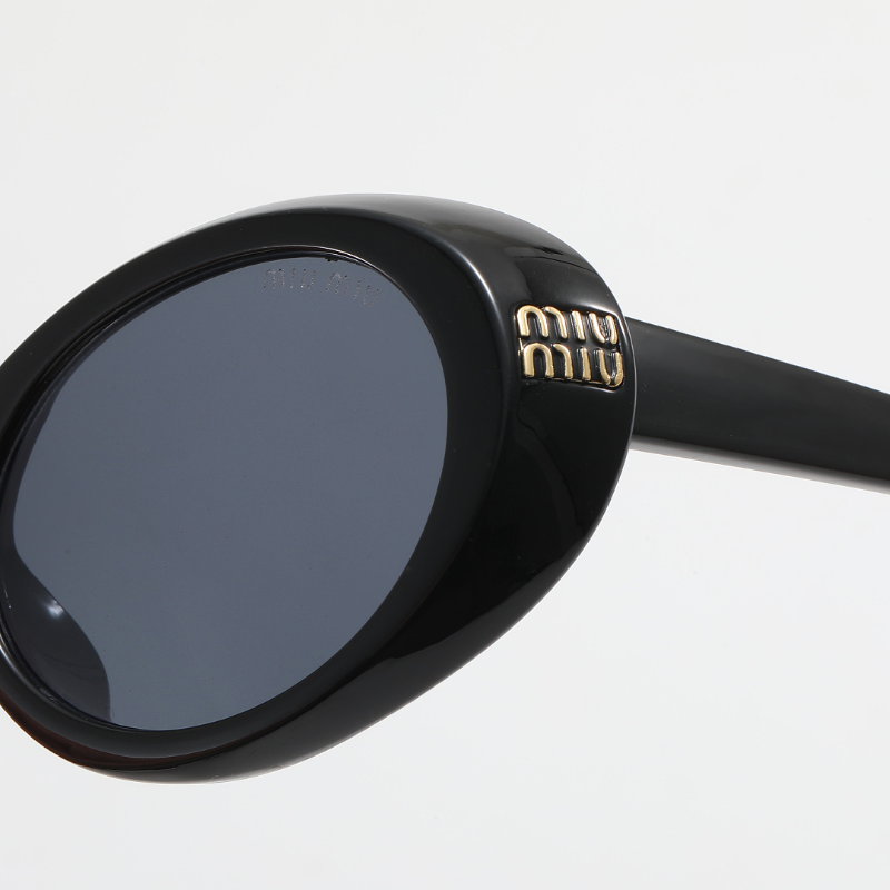 6039 Sunglasses with box