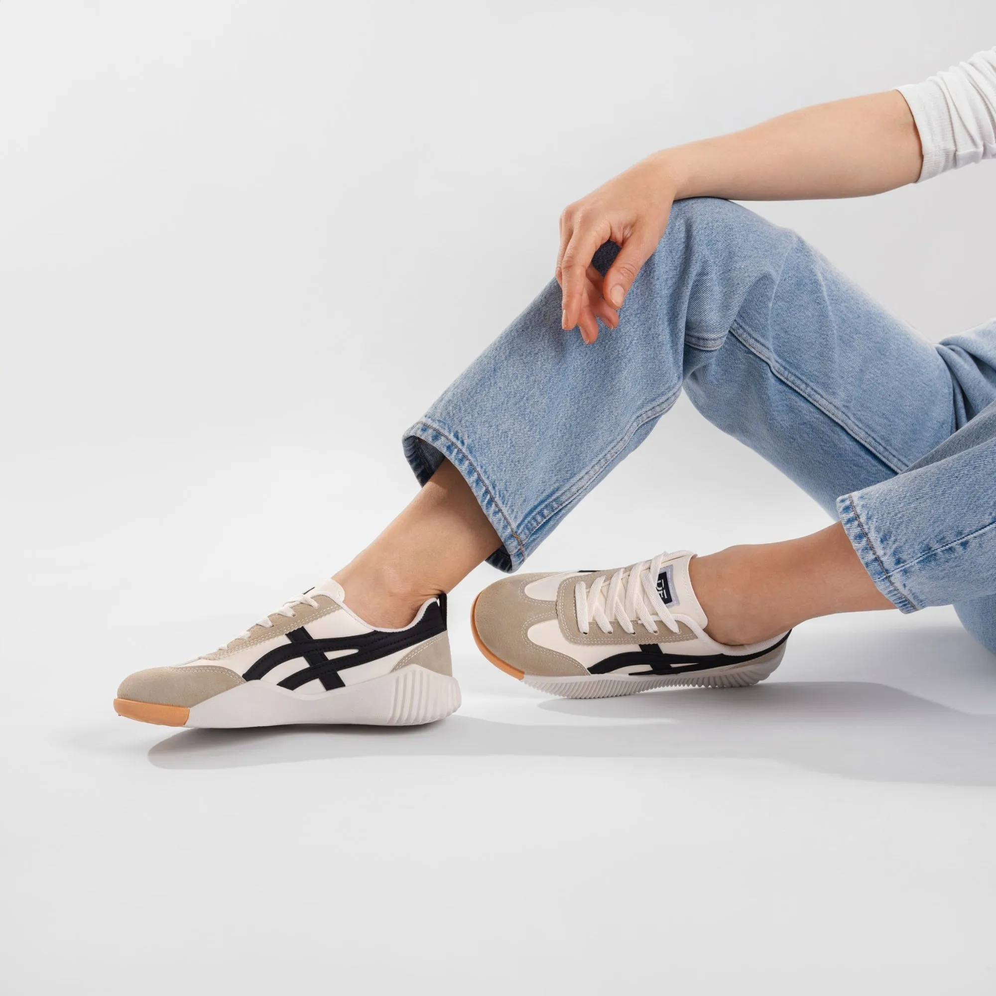 Katy – Women's Minimalist Retro-Inspired Sneakers